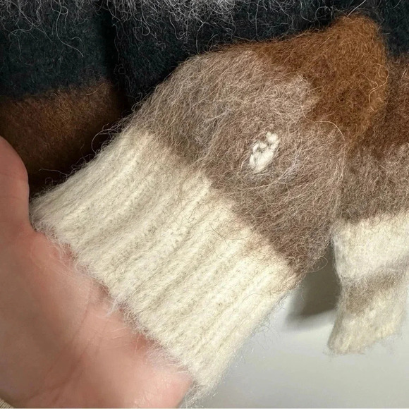 THEORY Striped Alpaca Wool V-Neck Sweater Size Medium - Picture 8 of 11